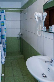 Ενοικιαζόμενα Δωμάτια Κόκκινο Νερό - KALYPSO