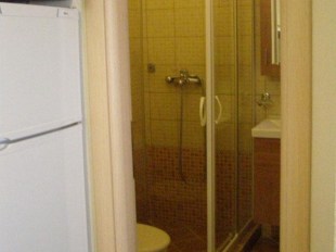 ΕΝΟΙΚΙΑΖΟΜΕΝΑ ΔΩΜΑΤΙΑ ΣΤΗ ΒΕΛΙΚΑ ΚΕΛΕΠΟΥΡΗ ΕΛΛΗ