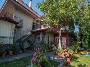 ΕΝΟΙΚΙΑΖΟΜΕΝΑ ΔΩΜΑΤΙΑ ΣΤΗ ΒΕΛΙΚΑ ΚΕΛΕΠΟΥΡΗ ΕΛΛΗ